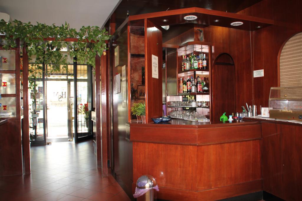 Nuovo Hotel San Martino Snc กาเซเลกคิโอ ดี เรโน ภายนอก รูปภาพ