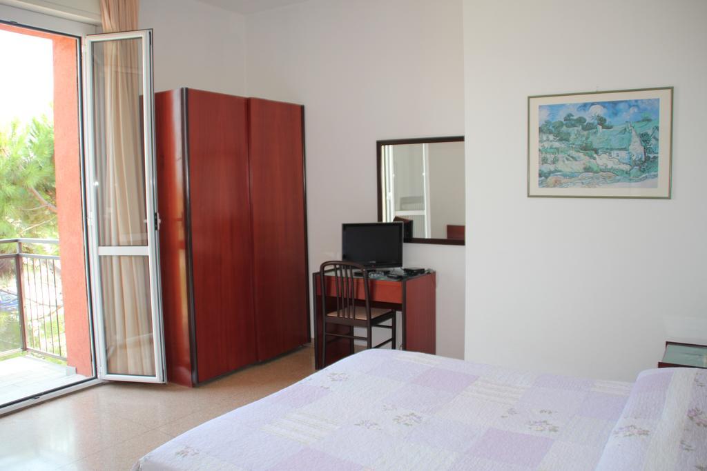 Nuovo Hotel San Martino Snc กาเซเลกคิโอ ดี เรโน ห้อง รูปภาพ