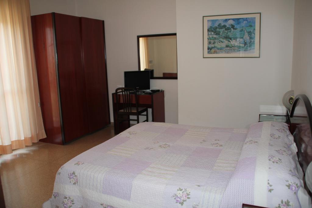 Nuovo Hotel San Martino Snc กาเซเลกคิโอ ดี เรโน ห้อง รูปภาพ